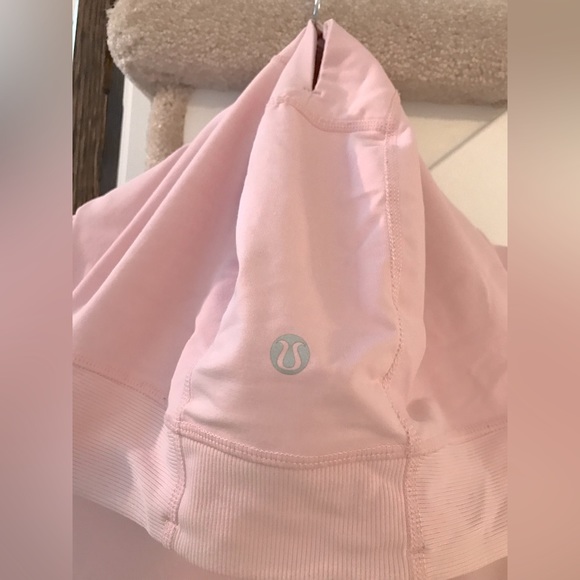 🍋 Lululemon Light Pink Dusty Rose Hoodie Size 6 - Picture 3 of 3
